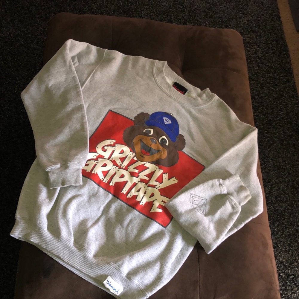 Sweatshirt